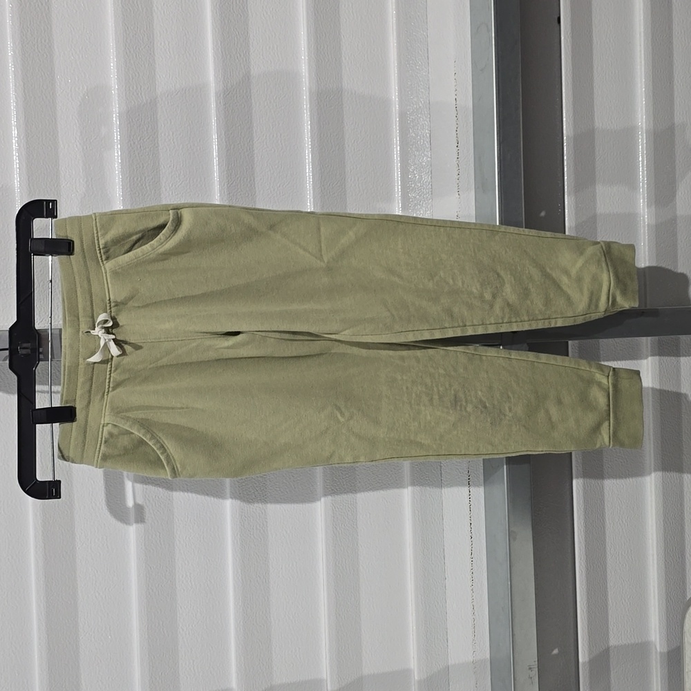 Cat & Jack size medium(8) Green Sweatpants